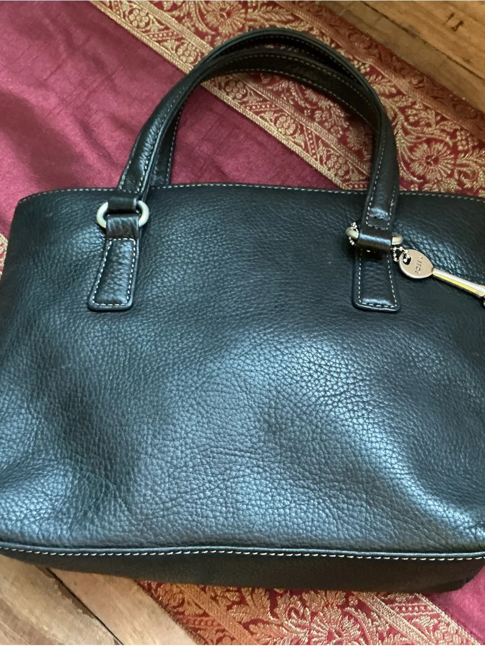 Vintage Fossil 75082 Black Pebbled Leather Handbag W Key Charm EUC